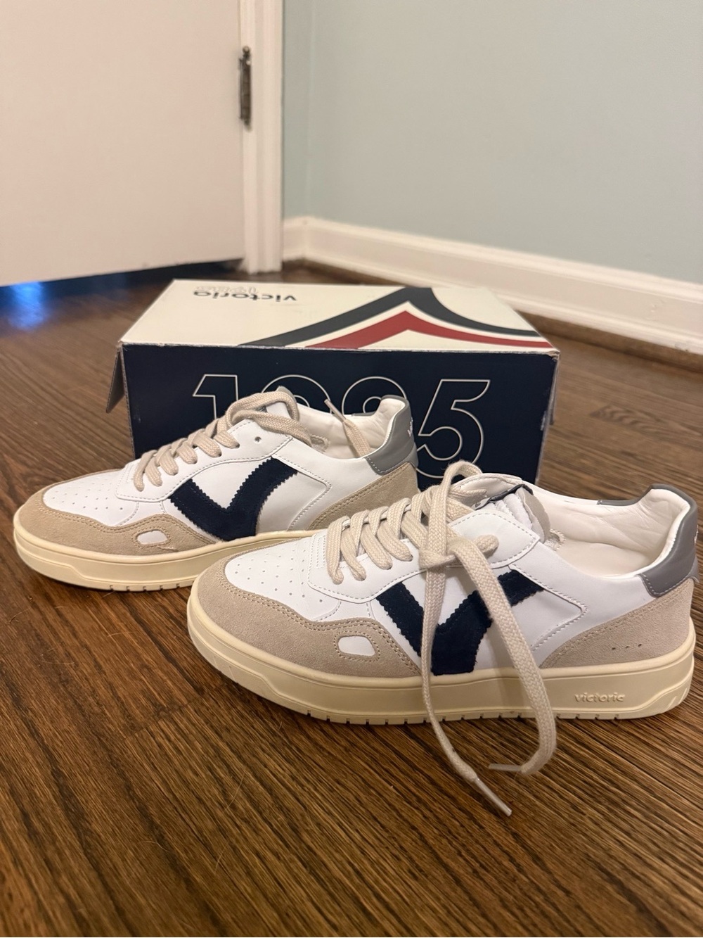 Women’s Victoria Casual Sneaker in White, Beige & Navy
